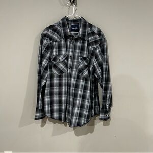 Wrangler Men’s Size XL Plaid Button Up Long Sleeve